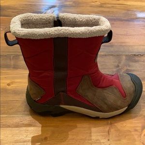 Keen winter boots, zip-up, size 7